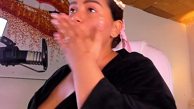 loly marce online show from 7, 3, 2025