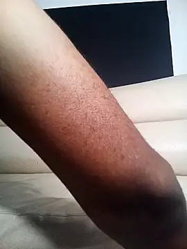 AbbyTomson online show from 28, 1, 2025