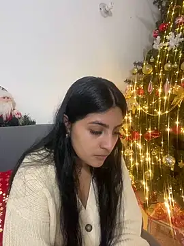cloe small online show from 6, 12, 2024
