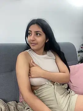 cloe small online show from 17, 12, 2024