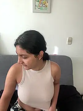 cloe small online show from 8, 2, 2025