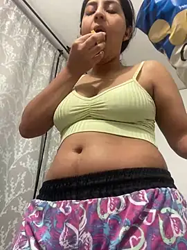 cloe small online show from 28, 2, 2025