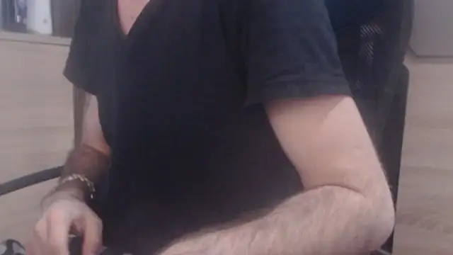 uncutguy01 online show from 1, 1, 2025