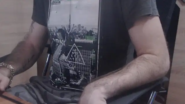 uncutguy01 online show from 5, 1, 2025