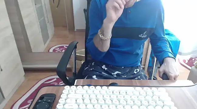 uncutguy01 online show from 17, 1, 2025