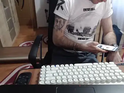uncutguy01 online show from 8, 3, 2025