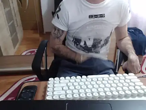 uncutguy01 online show from 8, 3, 2025