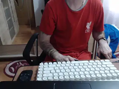 uncutguy01 online show from 12, 3, 2025