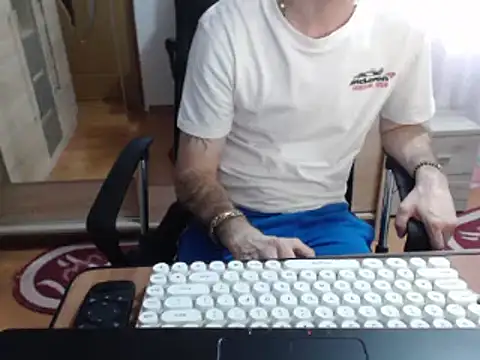 uncutguy01 online show from 13, 3, 2025