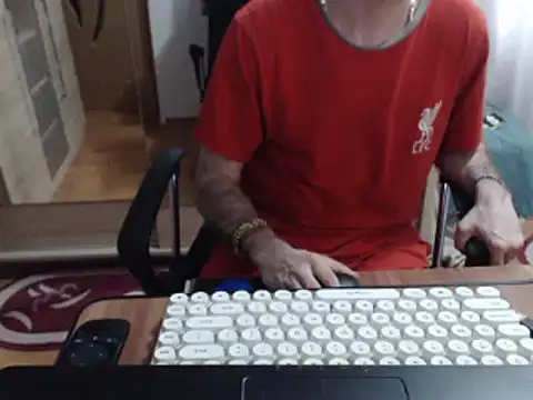 uncutguy01 online show from 16, 3, 2025