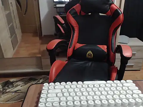 uncutguy01 online show from 23, 9, 2025