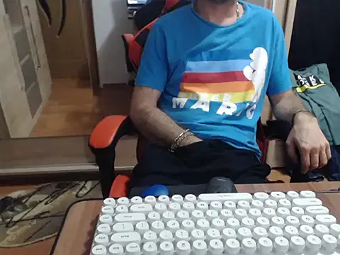 uncutguy01 online show from 25, 9, 2025