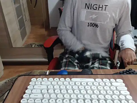 uncutguy01 online show from 16, 10, 2025