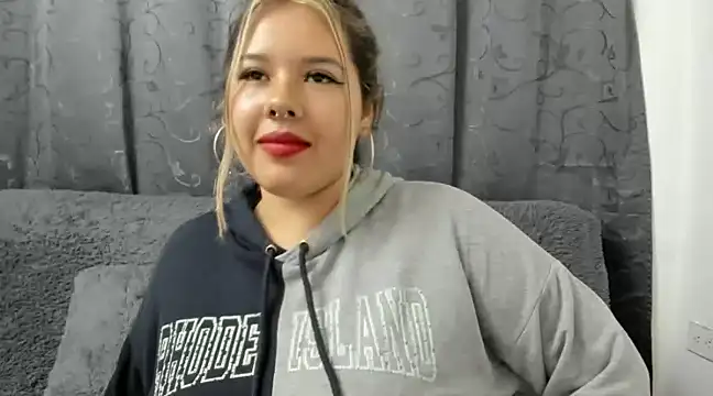 Snapshot of LinaBrowm chatting on 23, 1, 2025 LinaBrowm online show from 23, 1, 2025