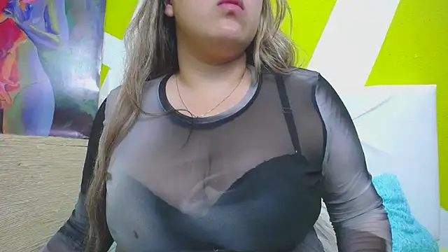 Snapshot of LinaBrowm chatting on 7, 3, 2025 LinaBrowm online show from 7, 3, 2025