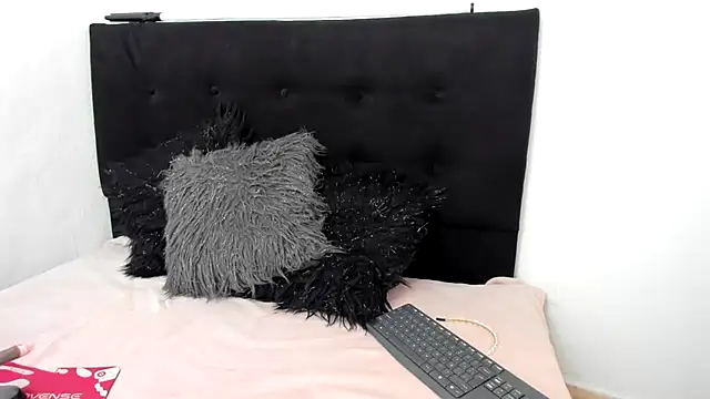 Snapshot of LinaBrowm chatting on 21, 9, 2025 LinaBrowm online show from 21, 9, 2025