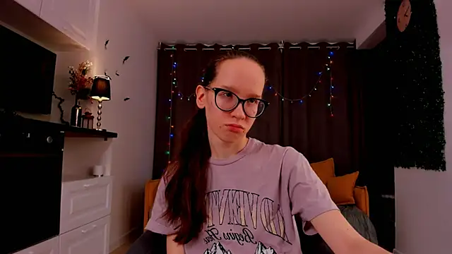 BettyBrowni online show from 3, 2, 2025