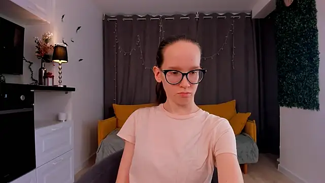 BettyBrowni online show from 10, 2, 2025