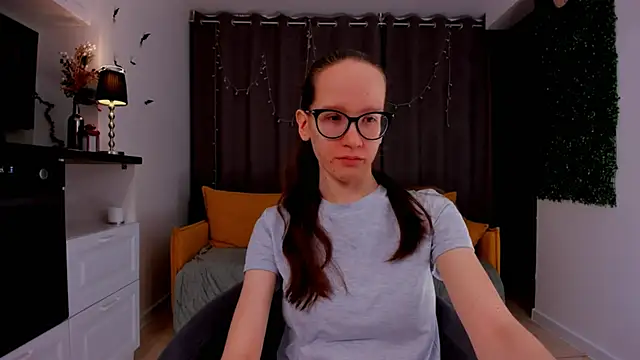 BettyBrowni online show from 13, 2, 2025