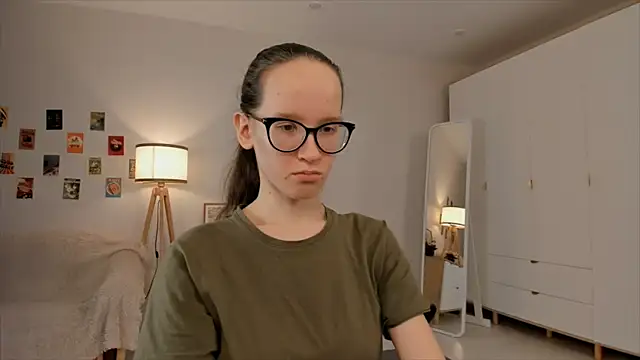 BettyBrowni online show from 19, 3, 2025