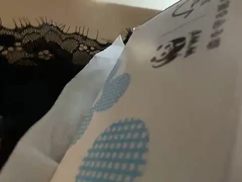 Riri  oo online show from 4, 3, 2025