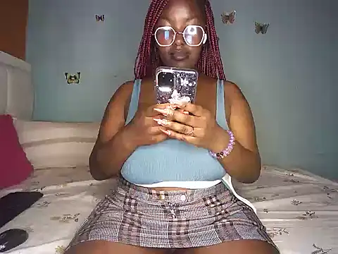 Snapshot of Sparkles_J chatting on 8, 5, 2026 Sparkles J online show from 8, 5, 2026