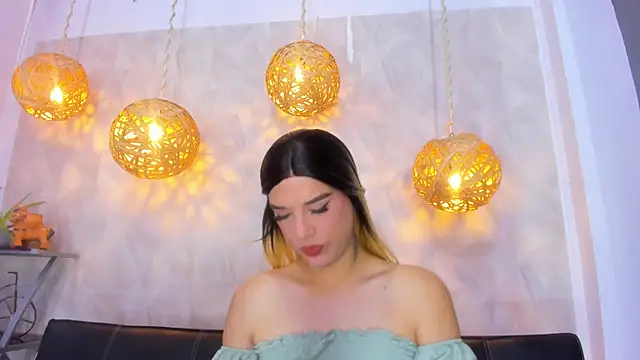 Snapshot of victoria_aleia_ chatting on 1, 3, 2025 victoria aleia online show from 1, 3, 2025