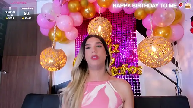 victoria aleia  online show from 31, 10, 2025