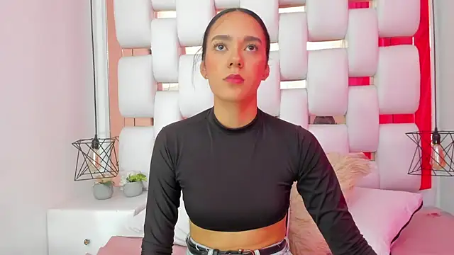 EmmyCruzZ online show from 20, 12, 2025