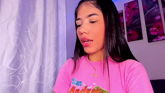 Snapshot of Alissarhys26 chatting on 9, 12, 2024 Alissarhys26 online show from 9, 12, 2024