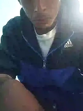Snapshot of Leonul chatting on 18, 2, 2025 Leonul online show from 18, 2, 2025