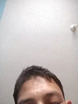 Snapshot of Leonul chatting on 19, 3, 2025 Leonul online show from 19, 3, 2025