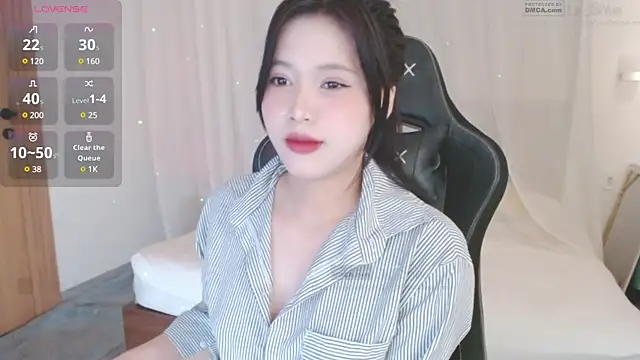 Lin SiYee online show from 12, 1, 2025