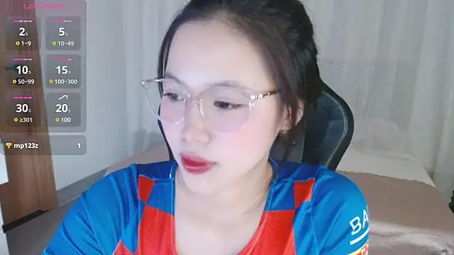 Lin SiYee online show from 25, 2, 2025