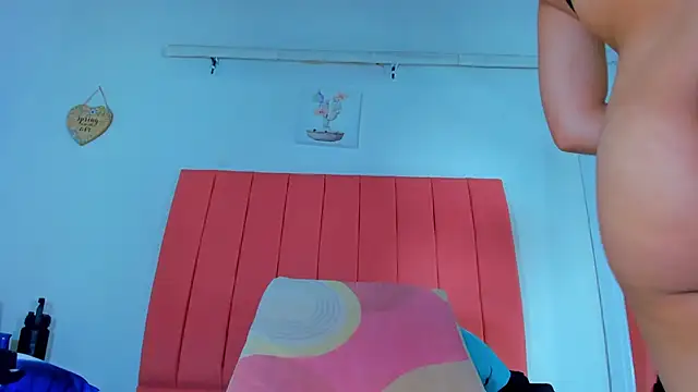 valen rose0 online show from 16, 1, 2025