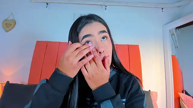 valen rose0 online show from 15, 9, 2025