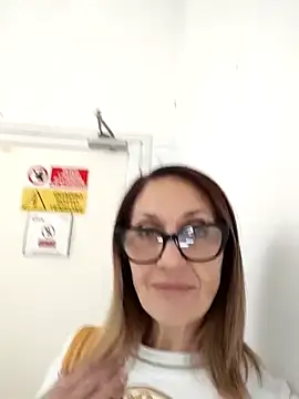 Snapshot of JasmineNoir2 chatting on 10, 2, 2025 JasmineNoir2 online show from 10, 2, 2025