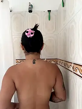 Pretty Isadora online show from 25, 11, 2025