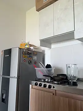 Pretty Isadora online show from 14, 12, 2025