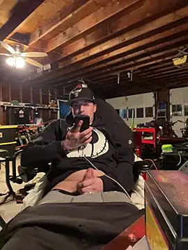 Snapshot of joeycbigcock chatting on 16, 12, 2024 joeycbigcock online show from 16, 12, 2024