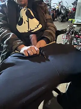 Snapshot of joeycbigcock chatting on 3, 1, 2025 joeycbigcock online show from 3, 1, 2025