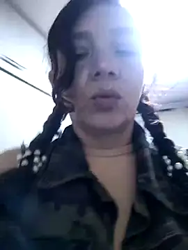 Samantabrown  online show from 15, 4, 2026