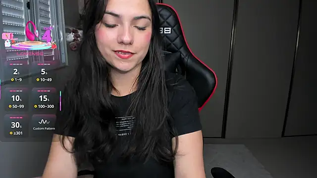 Snapshot of ivyy_scott chatting on 23, 10, 2025 ivyy scott online show from 23, 10, 2025