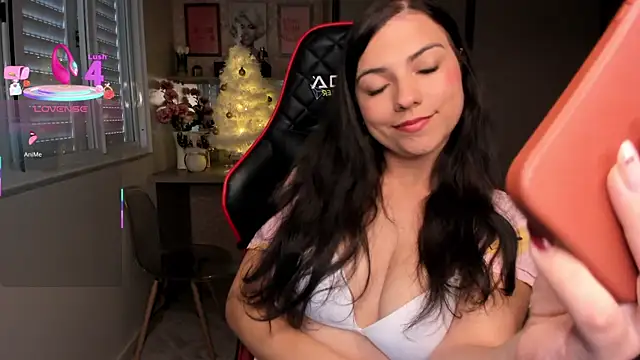 Snapshot of ivyy_scott chatting on 16, 11, 2025 ivyy scott online show from 16, 11, 2025