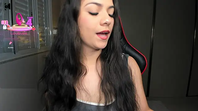 Snapshot of ivyy_scott chatting on 29, 11, 2025 ivyy scott online show from 29, 11, 2025