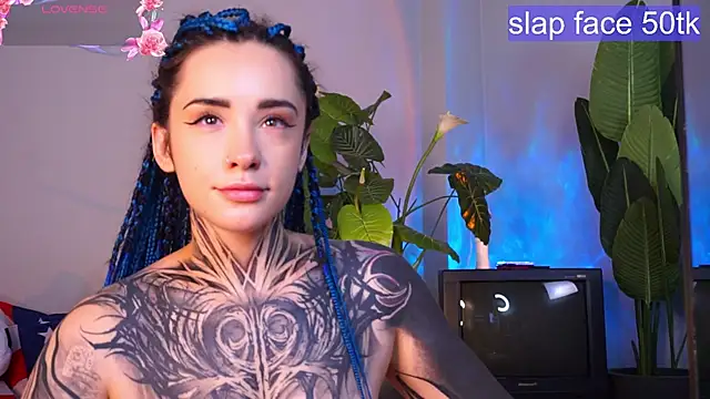 Snapshot of EvaCanton chatting on 8, 7, 2026 EvaCanton online show from 8, 7, 2026