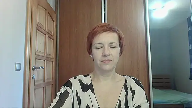 Snapshot of LoraLoraMay chatting on 8, 7, 2026 LoraLoraMay online show from 8, 7, 2026