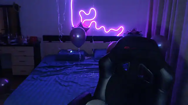 Snapshot of helengilmor chatting on 9, 9, 2025 helengilmor online show from 9, 9, 2025