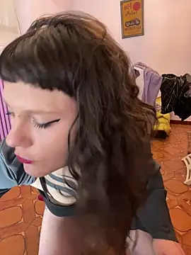 OniricFemme online show from 3, 3, 2026