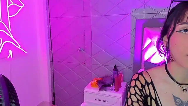 Naomi-Haruno online show from 23, 7, 2026